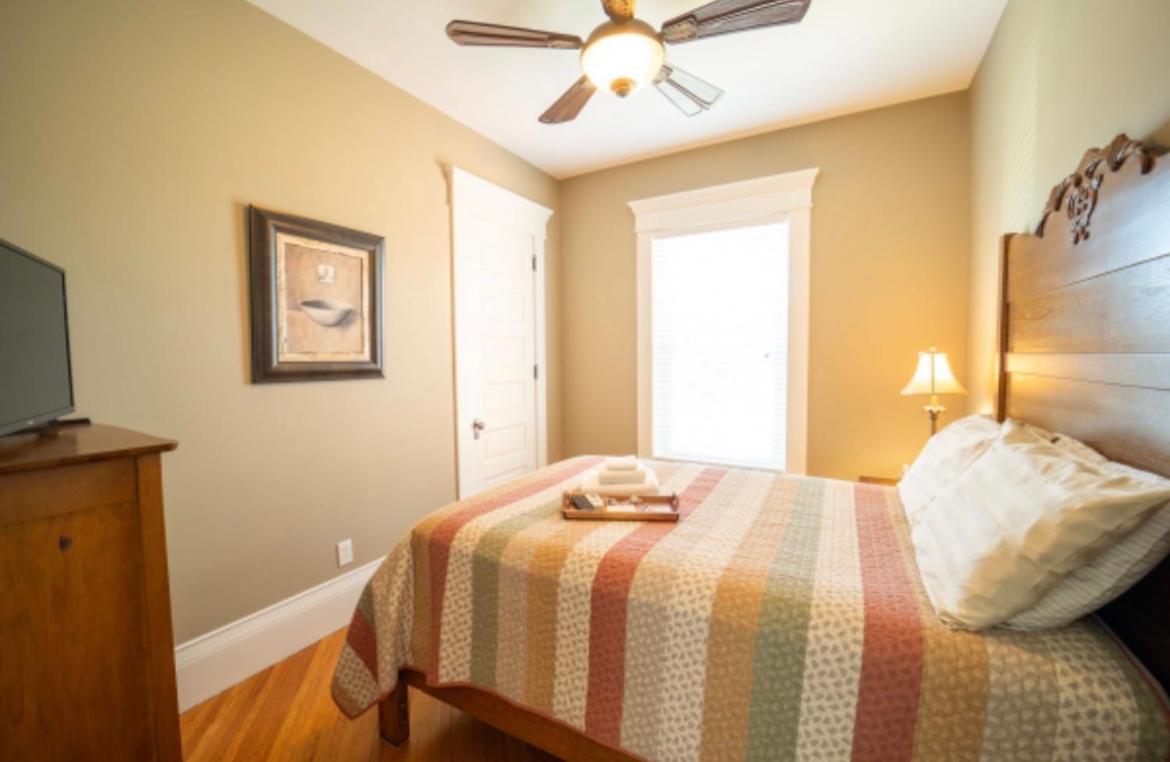 The Victorian Guesthouse Delphos Kamer foto